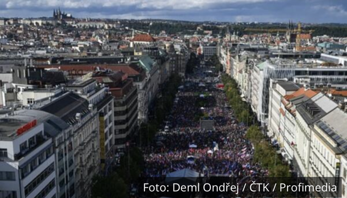 PROTESTI U PRAGU: Desetine hiljada traže okretanje Češke od EU, NATO i UN prema Rusiji! VIDEO
