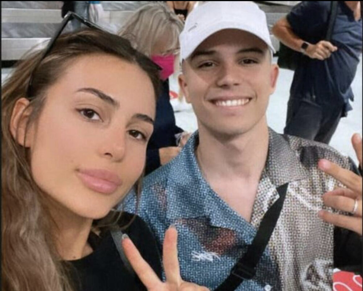 ANASTASIJA RAŽNATOVIĆ SE JAVNO OBRATILA VOJAŽU! Pevačica objavila zajedničku fotku i poručila: Zaslužuješ svet! A povod je PRELEP