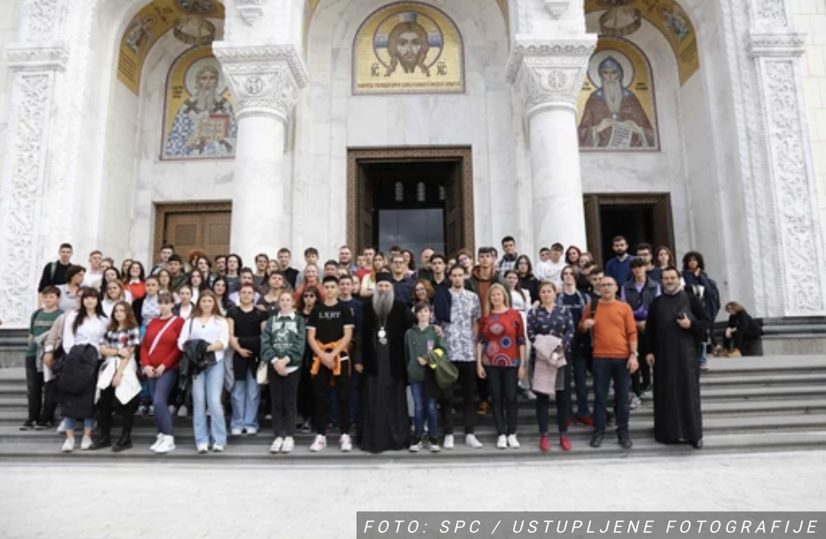Patrijarh Porfirije dočekao učenike gimnazije iz Zagreba: „Hram Svetog Save je mesto molitve za mir među svim ljudima“