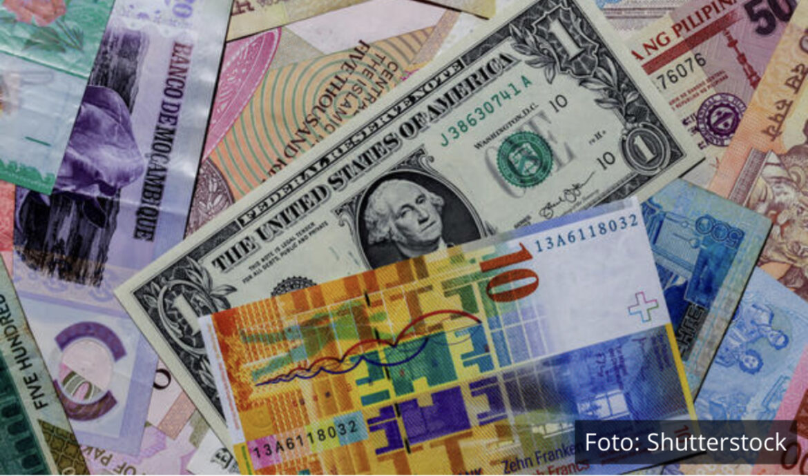 KAKO DANAS STOJE EVRO I DOLAR: Ovo je srednji kurs obe valute u Srbiji