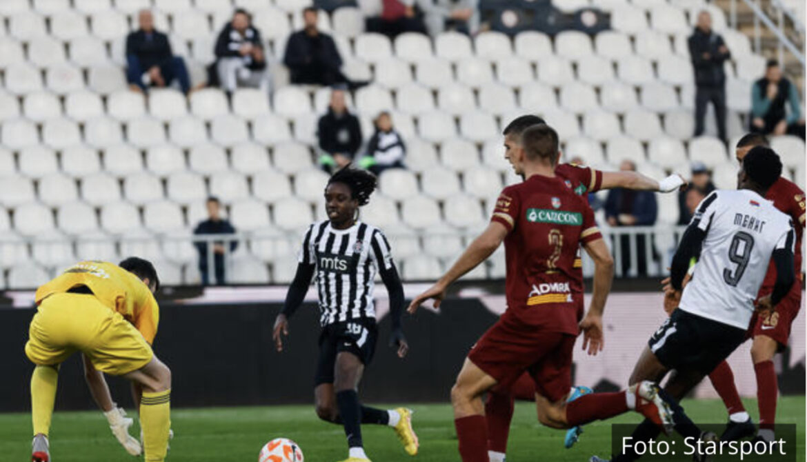 UŽIVO, PARTIZAN – NOVI PAZAR: Fejsa se obrukao, PROMAŠIO PRAZAN GOL, zicer imao i Menig, ali je šut bio TRALJAV
