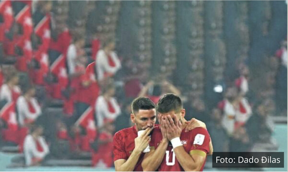 FOTO PRIČA: Bol i suze na licima Orlova! Fudbaleri Srbije BEZ IJEDNE POBEDE se oprostili od SP u Kataru