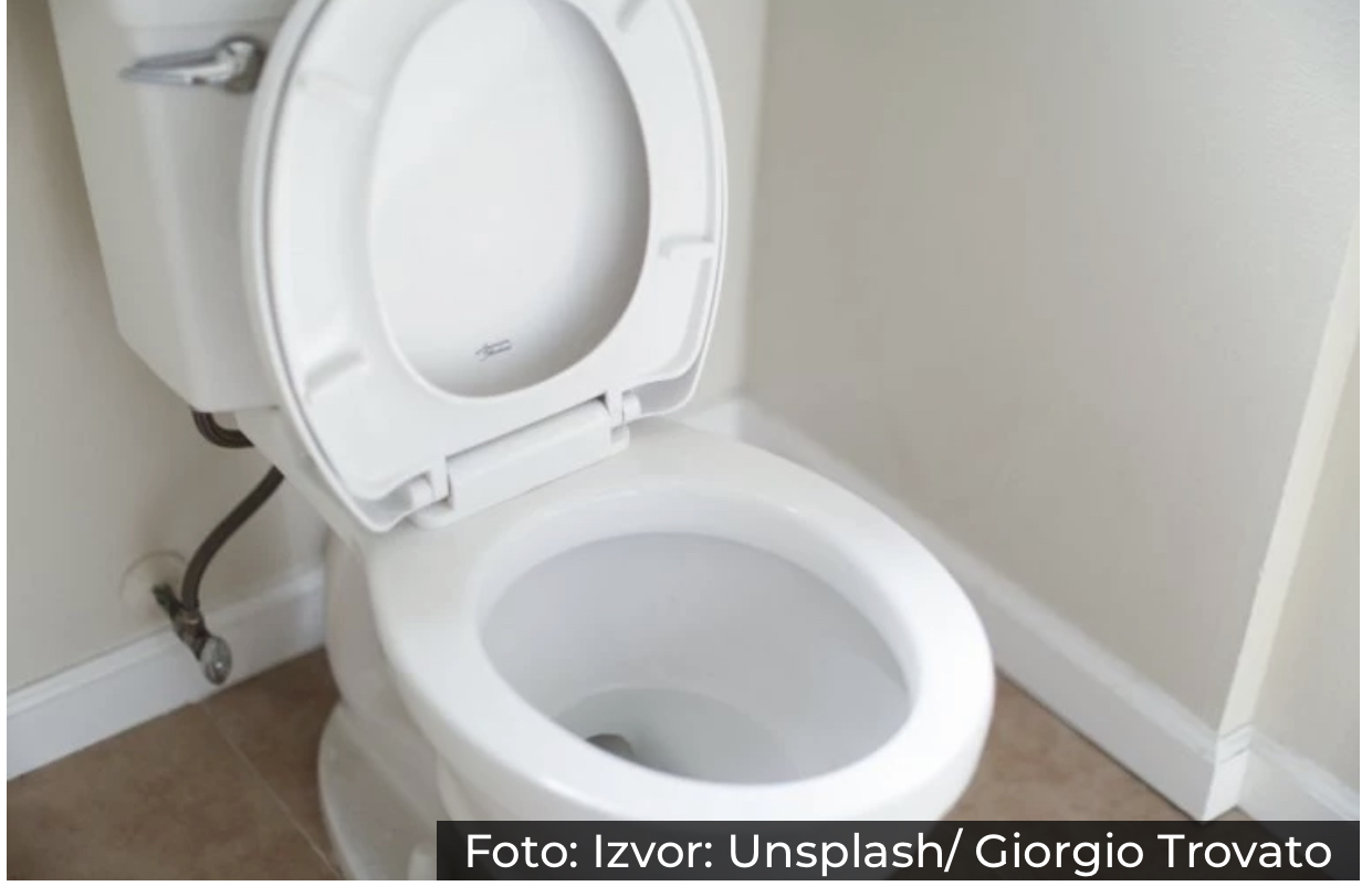 DVE ČUDOTVORNE NAMIRNICE SKIDAJU KAMENAC IZ WC ŠOLJE ZA 5&hellip;