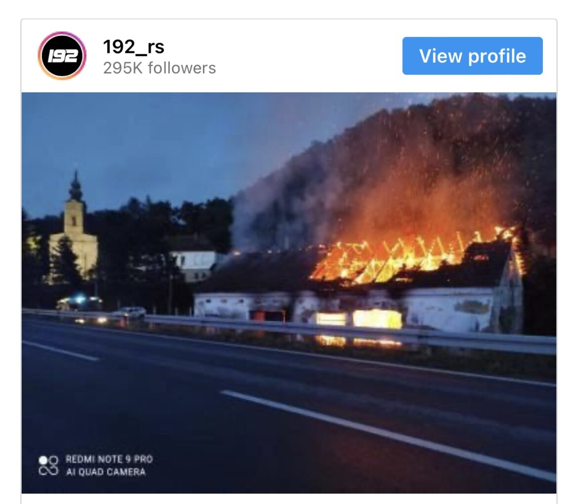 OGROMAN POŽAR U LJIGU Gori kafana, plamen guta krov objekta (FOTO)