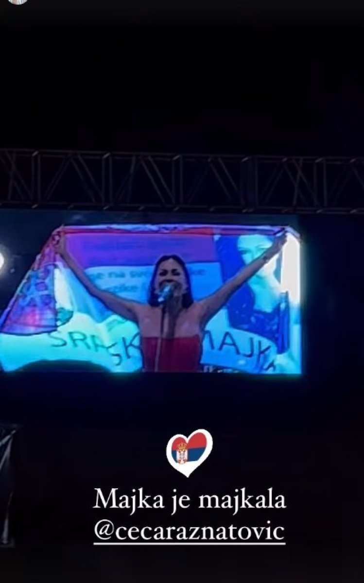 ‘Srpska majka’ ogrnuta zastavom! Ceca Ražnatović je ovako održala koncert! (FOTO/VIDEO)