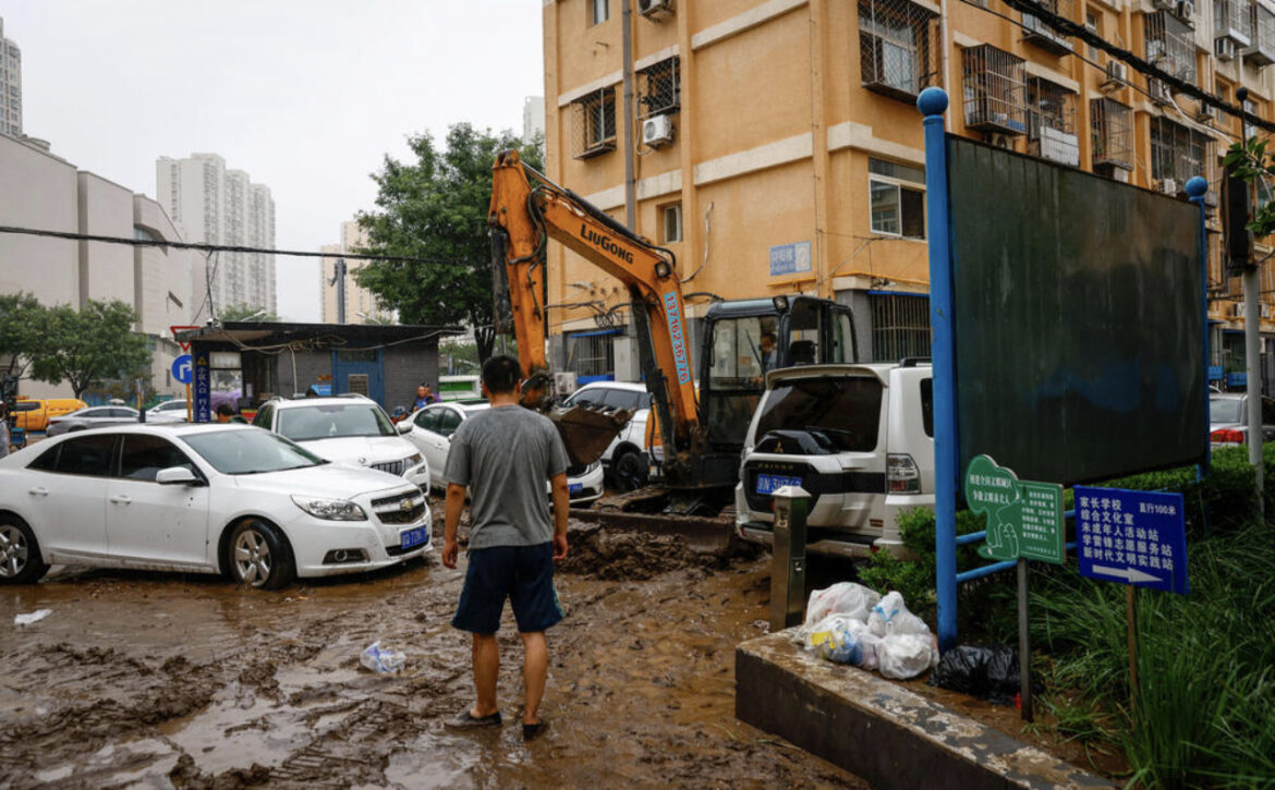 NAJMANJE 20 MRTVIH: Nezapamćene poplave u Pekingu