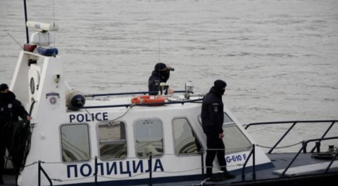 Nastavlja se potraga za mladićem nestalim u Vlasinskom jezeru: Policija češlja teren, Hitna dežura u dve smene