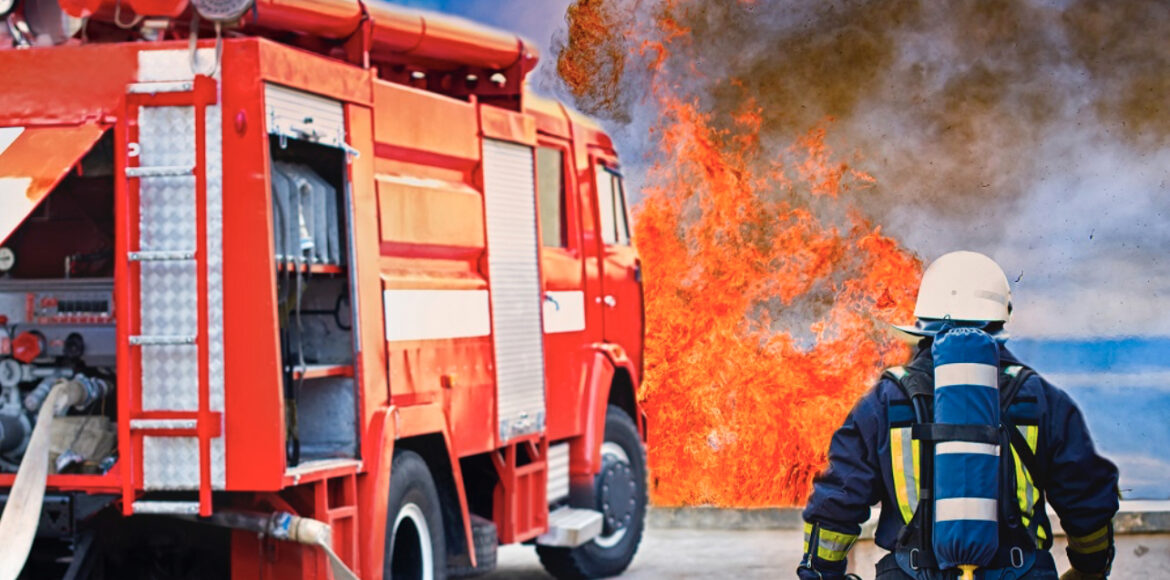 Požar u Zemunu: Dve osobe se nagutale dima, intervenisala Hitna pomoć 