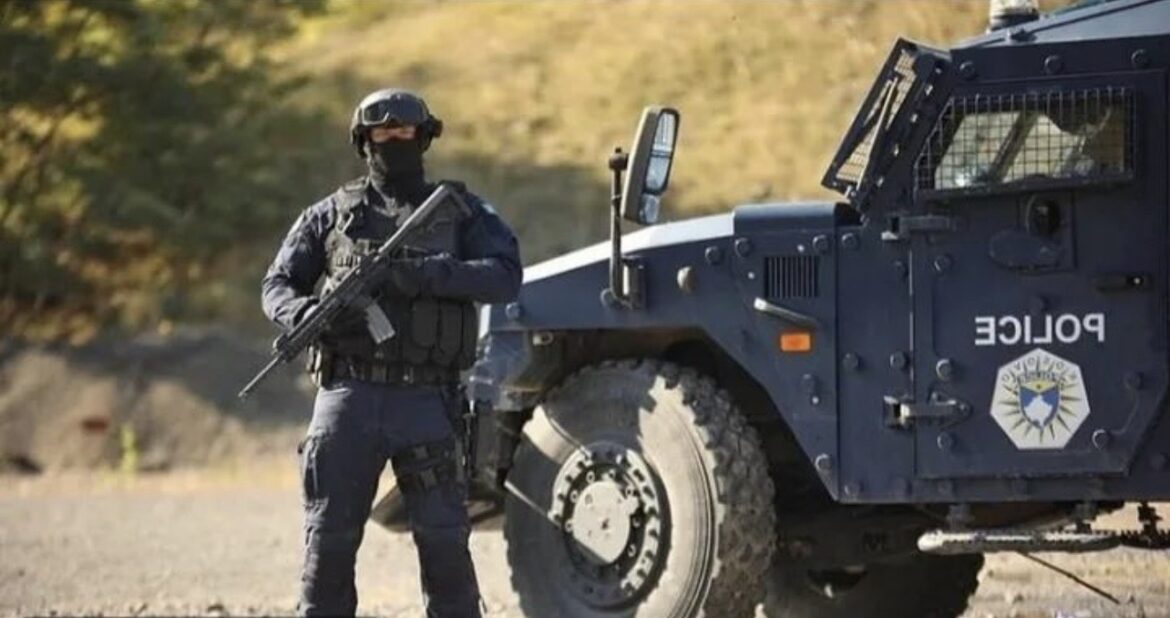 Kurtijev teror ne prestaje! Policija lažne države uhapsila još dvojicu Srba