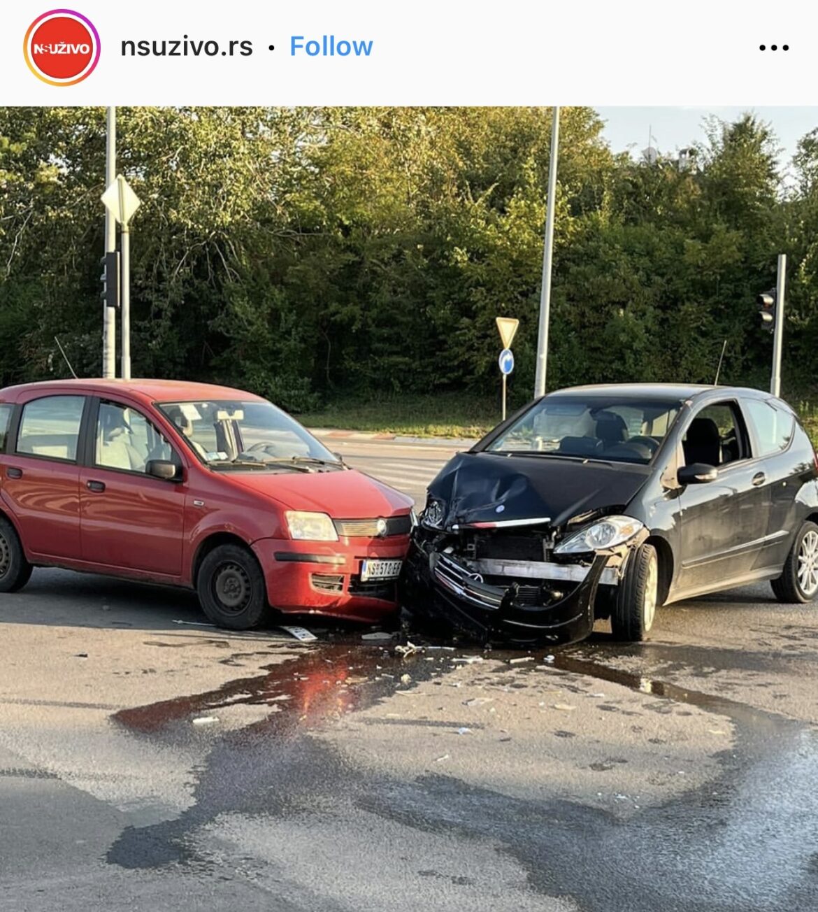 UDES NA MIŠELUKU Dva automobila smrskana na ulazu u Sremsku Kamenicu (FOTO)
