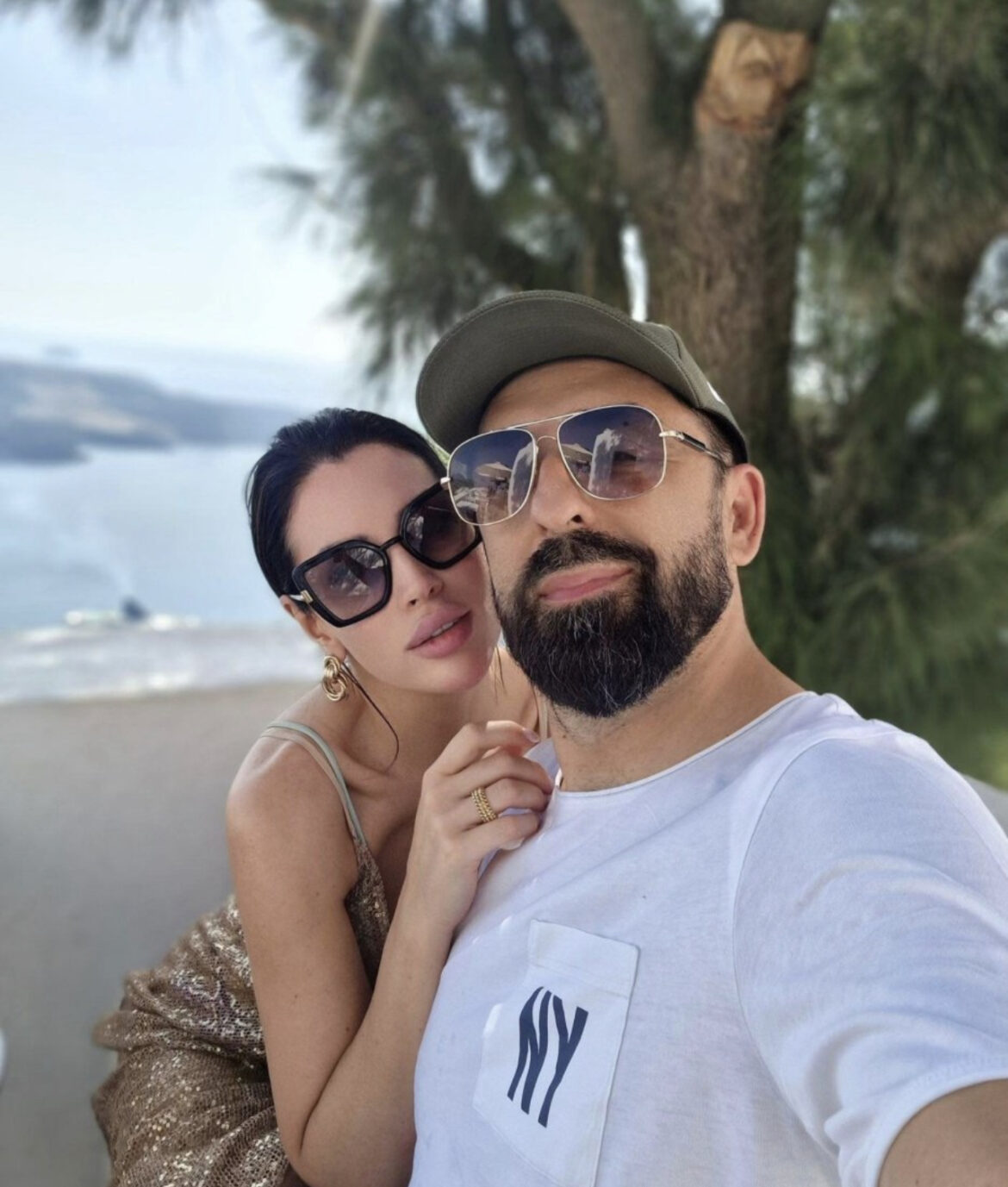 Ognjen i Mina otputovali na Mikonos: Otkriveno da li će se voditelj i njegova partnerka venčati na ostrvu