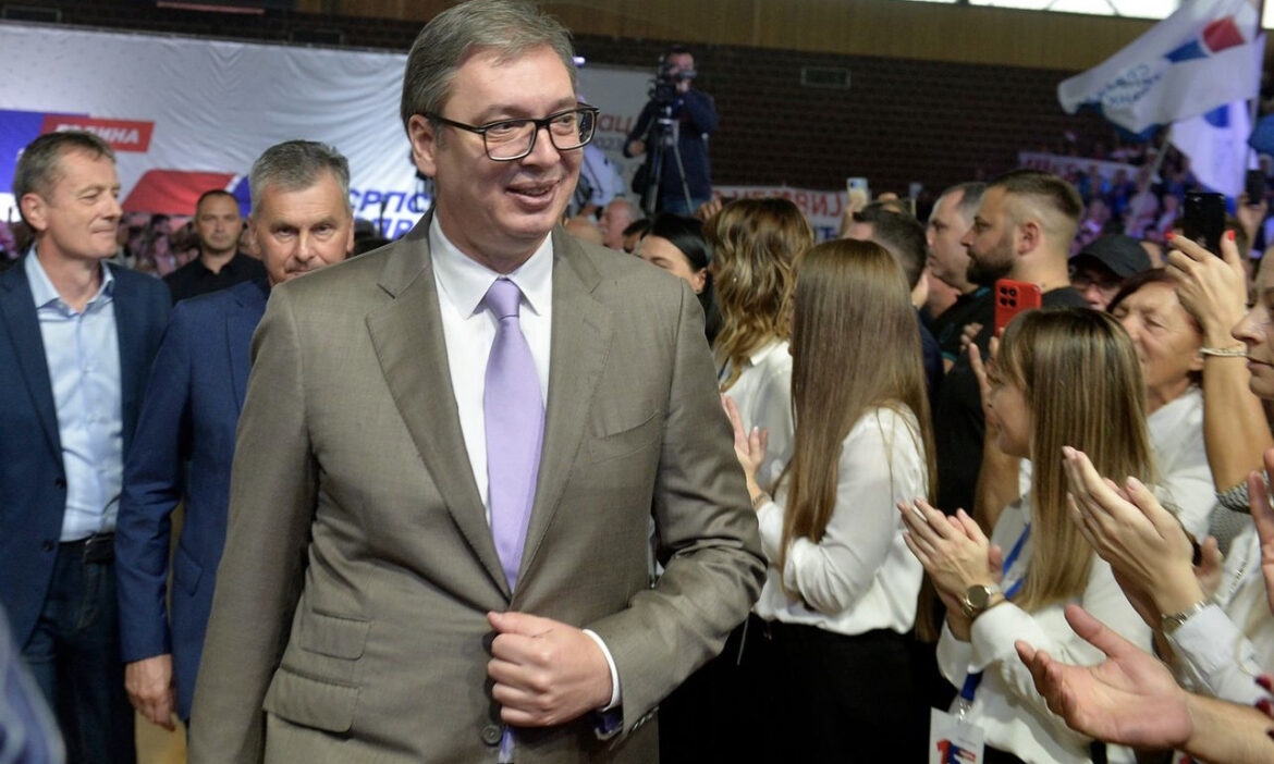 UŽIVO SNS OBELEŽAVA 15 GODINA OD OSNIVANJA Vučić: Ponosan sam na to što sam član, ovo je stranka koja je promenila Srbiju