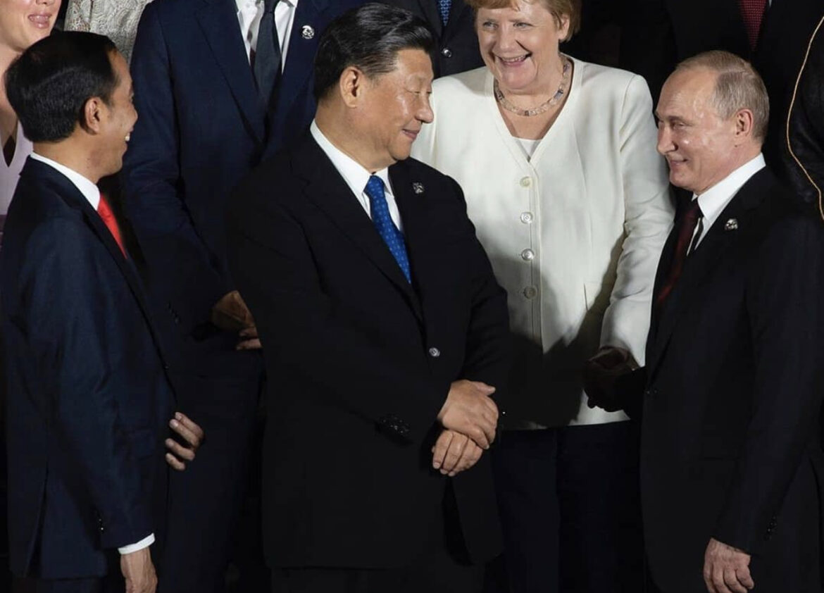 PUTIN NA VRHU LISTE GOSTIJU Kineski predsednik dočekao brojne svetske lidere na samitu „Pojas i put“