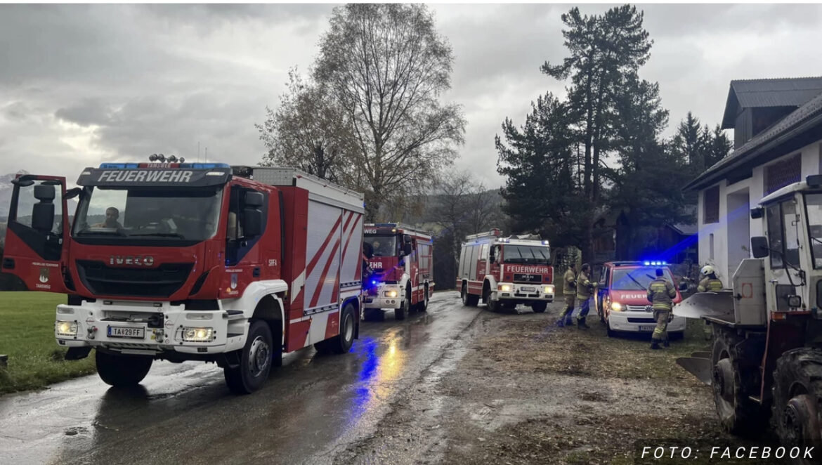 PRVA FOTOGRAFIJA AVIONSKE NESREĆE U AUSTRIJI Policija i vatrogasci na terenu, uzrok nesreće nepoznat