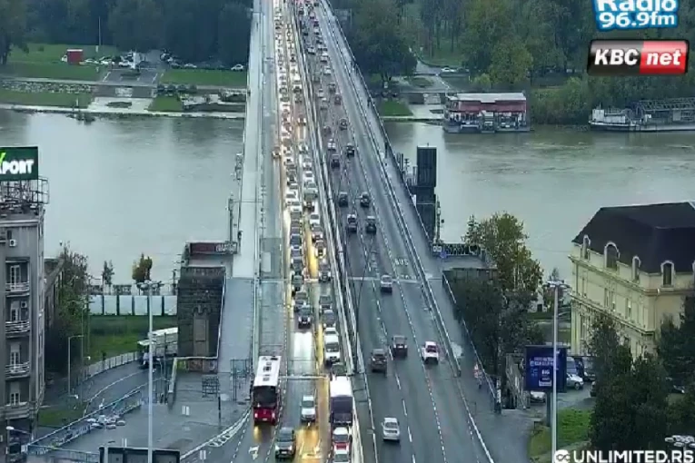 KOLAPS SVUDA U BEOGRADU! Kolone na mostovima, krkljanac u centru grada, mili se u OVOM delu Novog Beograda!
