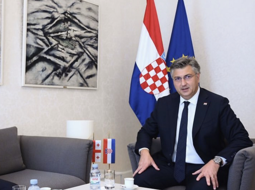 „Banožić u zabrinjavajućem stanju, posetiću ga“: Plenković otkrio stanje ministra teško povređenog u nesreći
