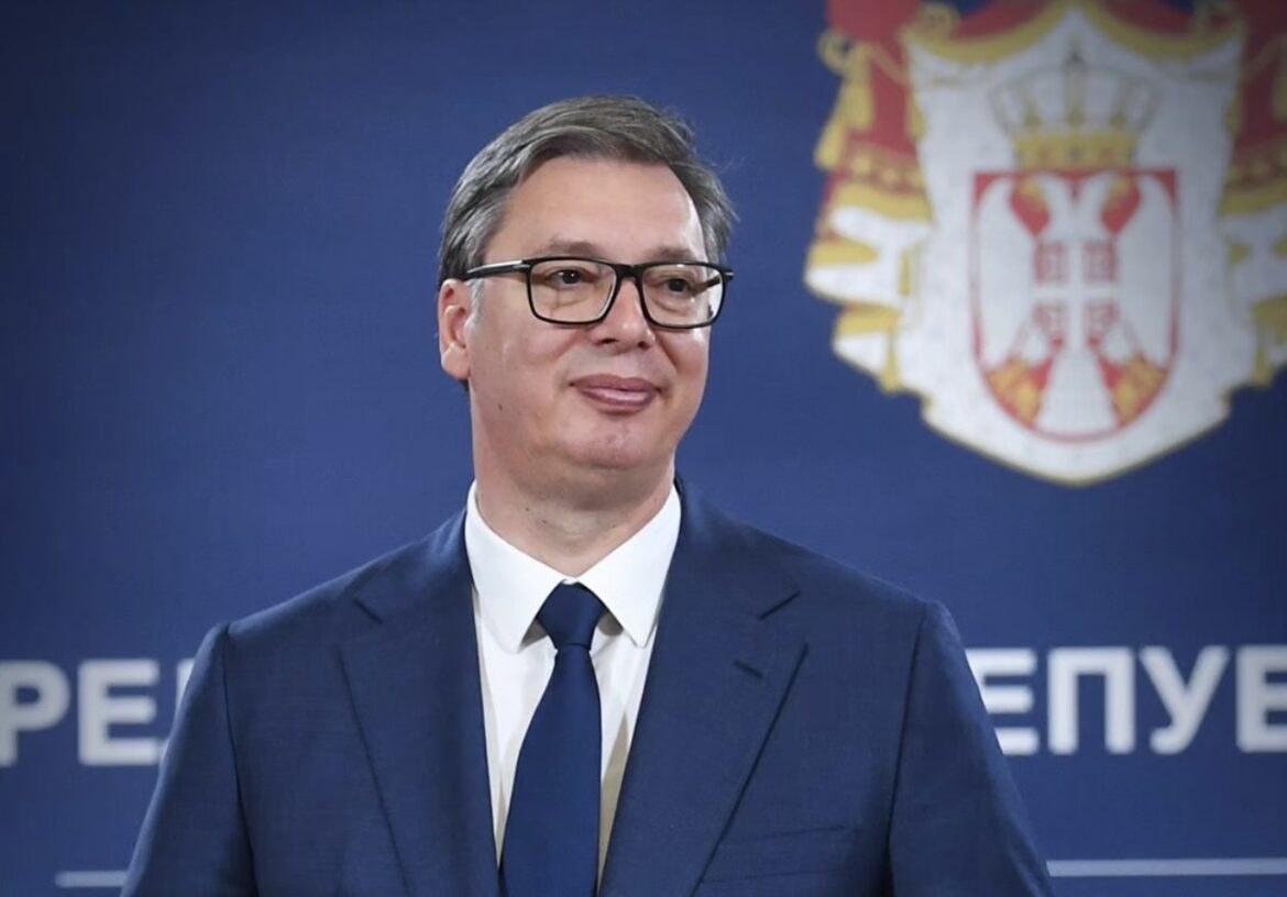 Počeo predizborni skup SNS u Kruševcu: Simpatizerima će se obratiti i Vučić