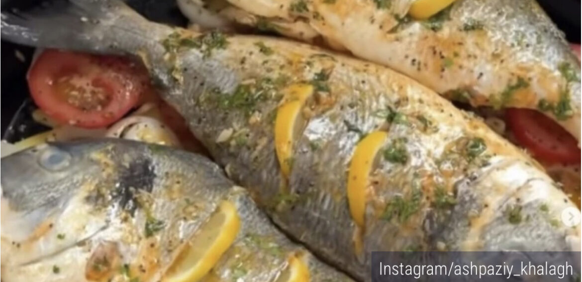 Idealno i za početnike! Riba spremljena na ovaj način ne može da ne ispadne sočna i ukusna – tajna je u prelivu (VIDEO)