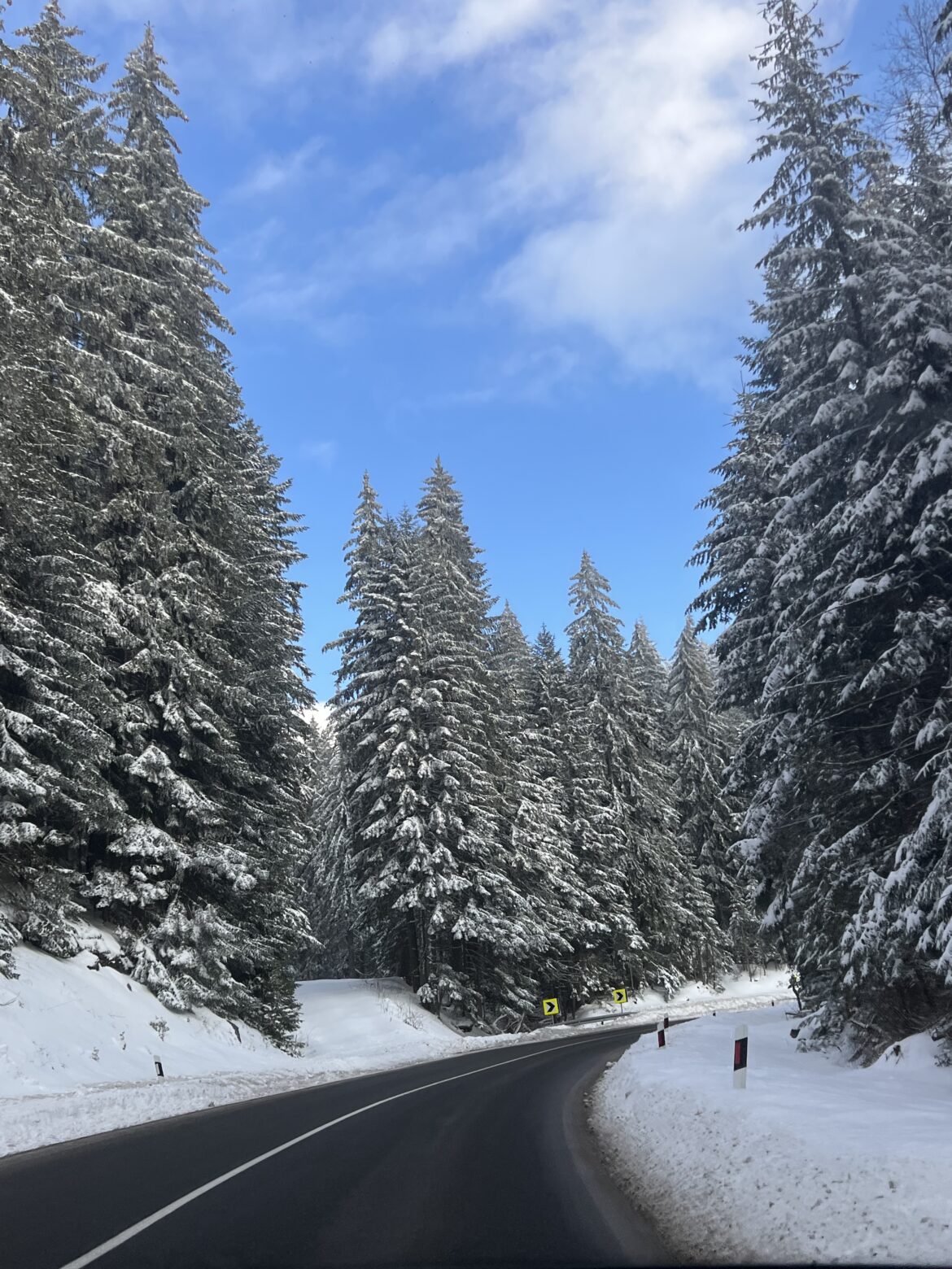 Pogoršanje vremena stiže u Srbiju, slede kiša i sneg: Otkrivamo gde se očekuju snežni pokrivač i poledica