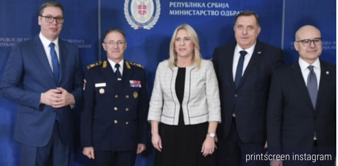 Ozbiljno smo unapredili i osnažili Vojsku! Vučić na svečanom prijemu Ministarstva odbrane Srbije (FOTO)