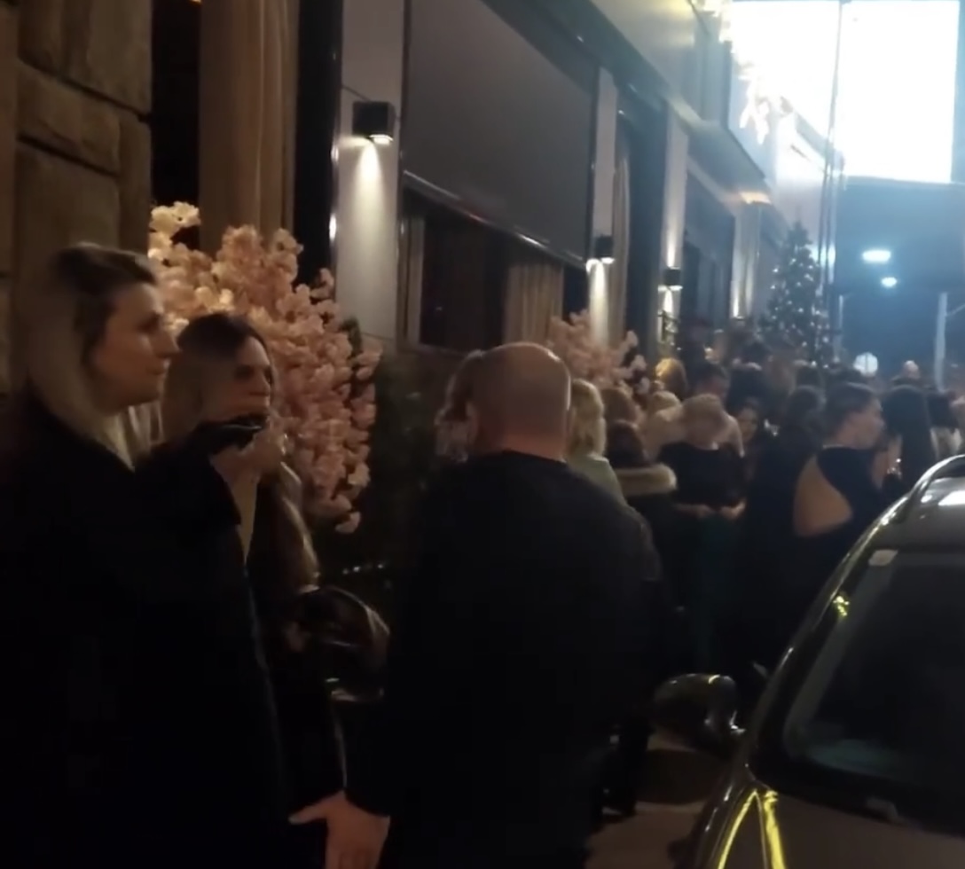 Noćni provod u poznatom restoranu u Beogradu prekinuo suzavac: Gosti izleteli napolje, niko nije platio račun 