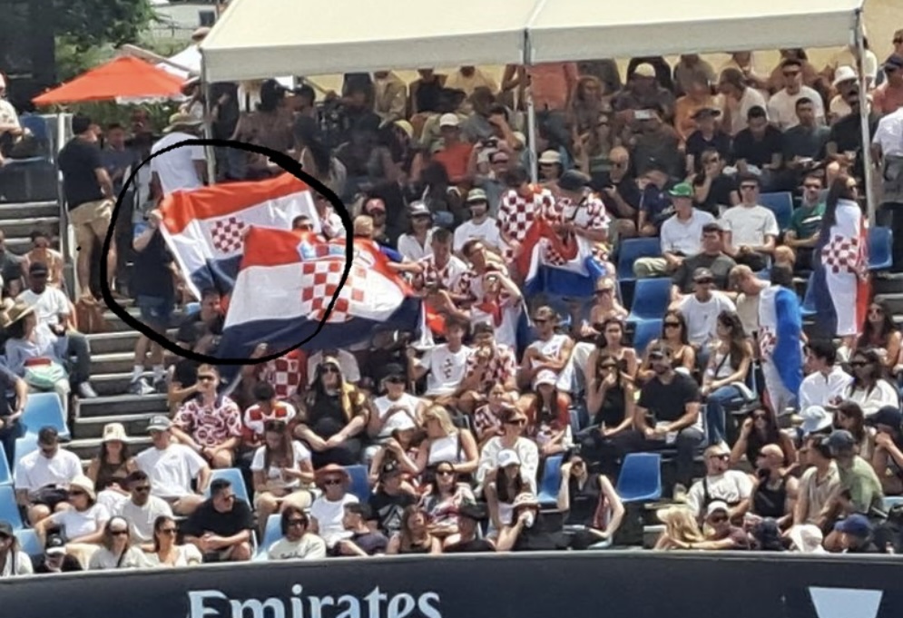 SKANDAL NA STARTU AUSTRALIJAN OPENA! Hrvatski navijači istakli ustašku zastavu na tribinama!
