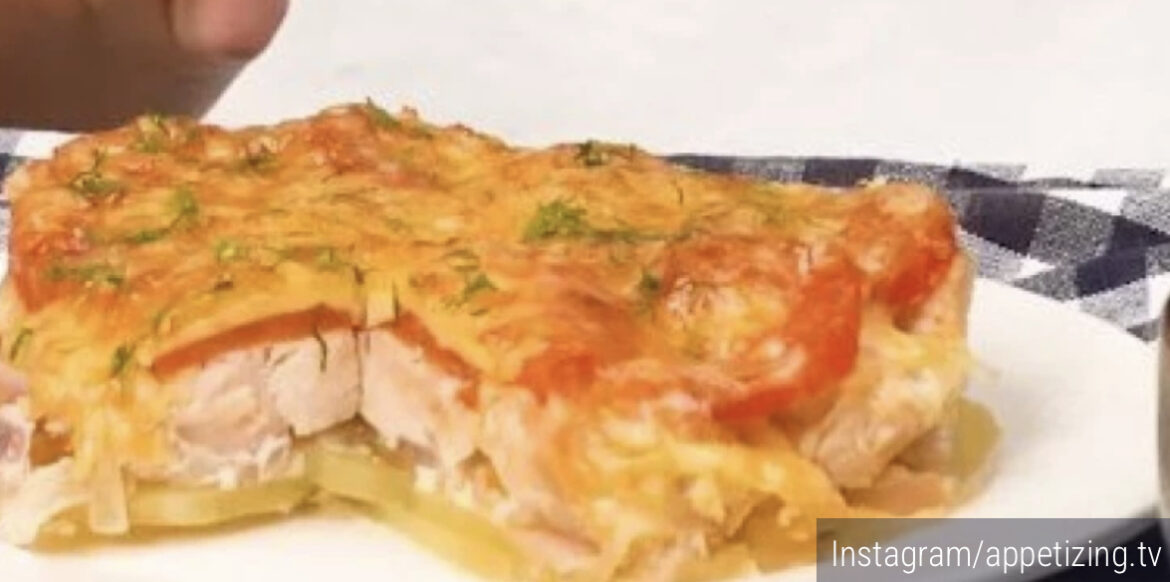 I krompir i piletina i salata! Evo kako ceo ručak da spremite iz jednog cuga (VIDEO)
