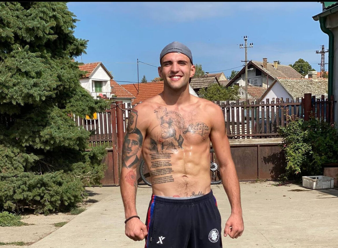 VELJKO RAŽNATOVIĆ U SVINJCU! Cecin sin otkrio šta radi u Titelu, gradski život potpuno zamenio seoskim (FOTO) 