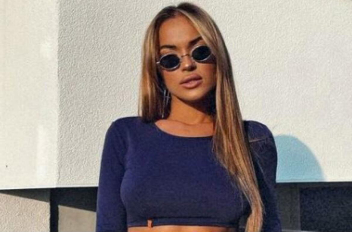 PAPARACO! Mala Džehva ispred crkve BEZ TRUNKE ŠMINKE, umalo se rasplakala zbog obožavateljke: Sve prštalo od emocija
