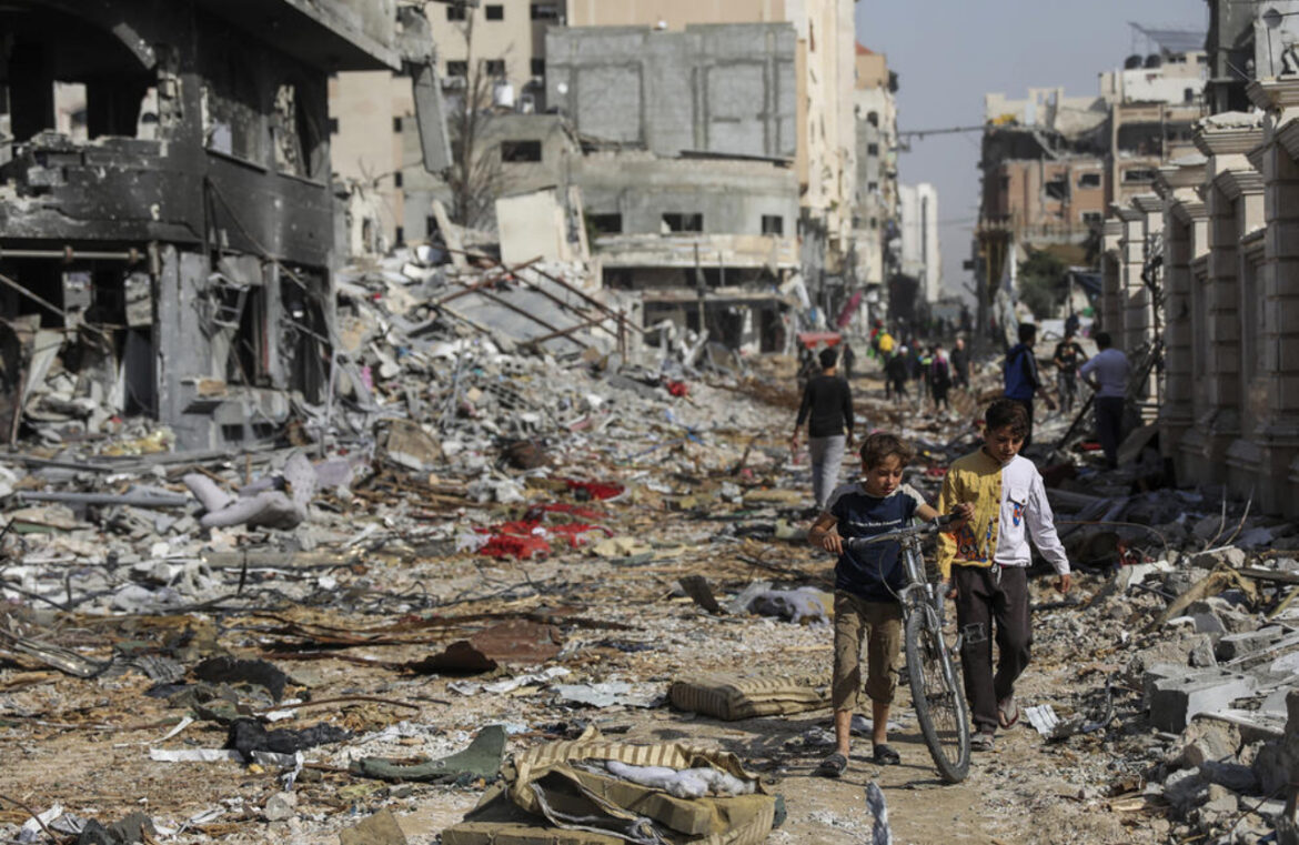 NOVI SUROVI NAPADI U GAZI: Dok međunarodni posrednici pokušavaju da ubrzaju pregovore, Izrael i Hamas OPET RATUJU