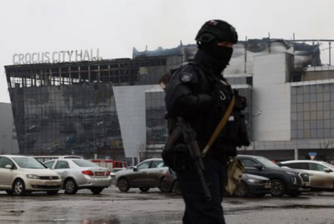 Stravične slike iz Moskve dan posle terorističkog napada: Od zgrade „Krokus siti hola“ ostalo samo zgarište￼