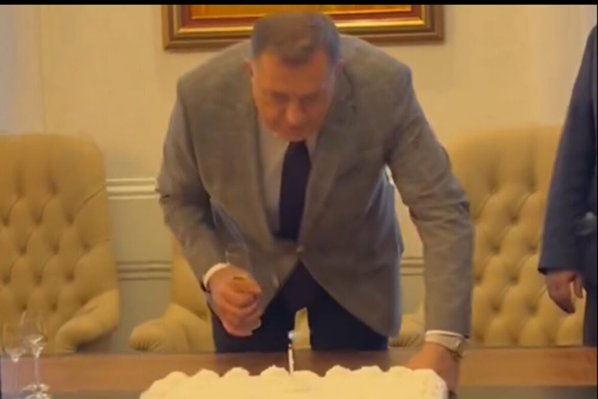 ČESTITKE STIŽU SA SVIH STRANA: Dodik danas slavi 65. rođendan, a kada je ušao u kabinet sačekalo ga je PRAVO IZNENAĐENJE (VIDEO)