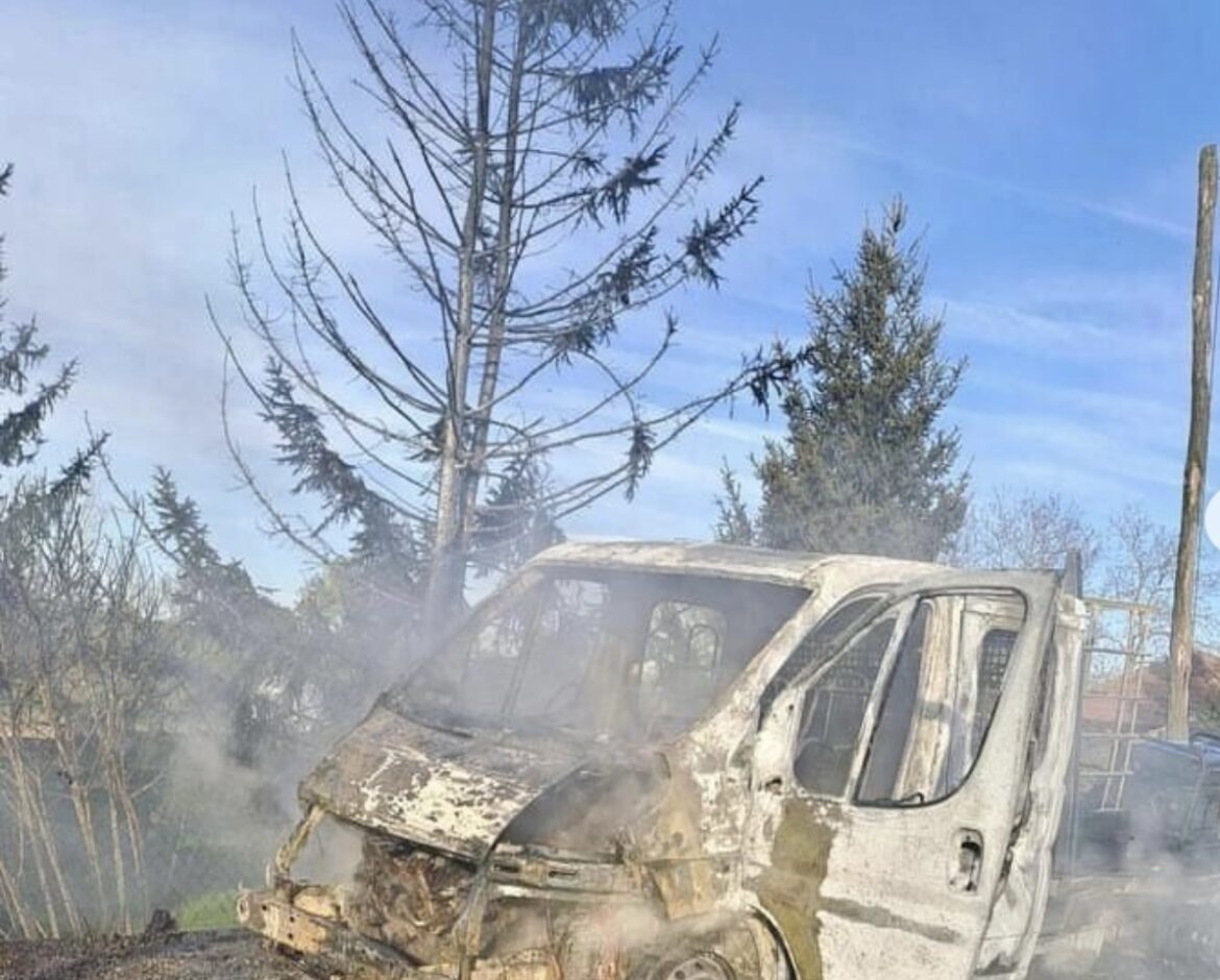 VATRA „PROGUTALA“ KAMION Požar u Velikom Orašju: Od vozila ostala samo školjka (FOTO)