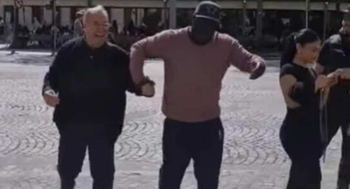 „ODEM U PARIZ, KAD ONO PUSTE NAŠU PESMU…“ Ovako je Čeda Marković napravio lom nasred ulice, a Francuzi samo tapšu! HIT-VIDEO