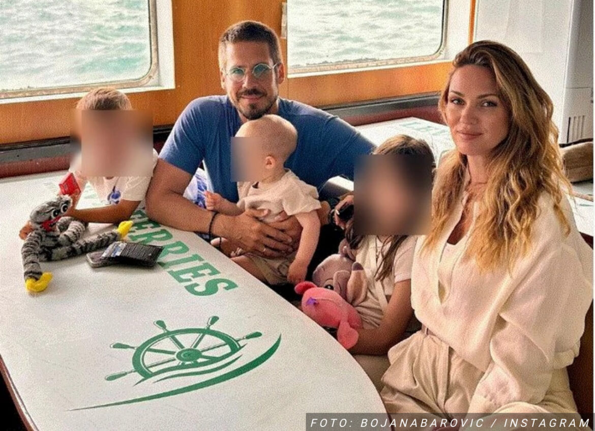 (FOTO) Nikola Rokvić se nakon mesec dana pešačenja VRAĆA U SRBIJU Pevač se sa suprugom i decom slikao na brodu: „Idemo kući“