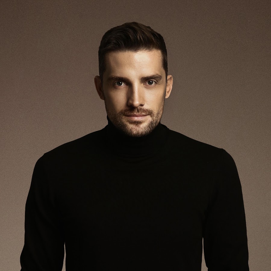 SMRTNI SLUČAJ U DOMU POZNATOG PEVAČA! Mirza Selimović slomljen od bola podelio tužne vesti: Odmori se najdraža moja…