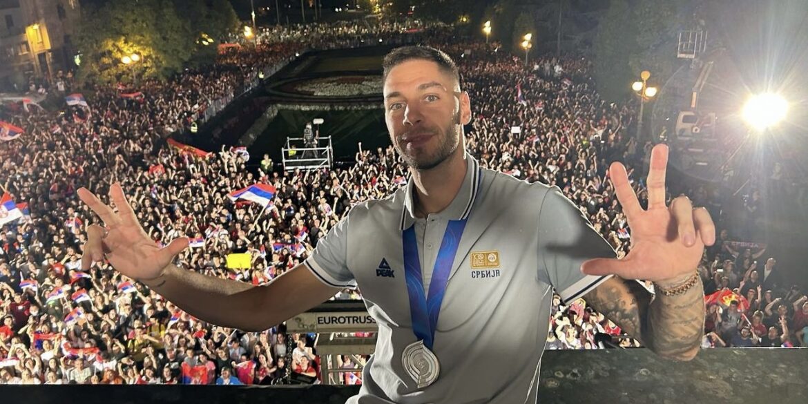 STEFAN JOVIĆ SE OPROSTIO OD DRESA SRBIJE: Sjajni plejmejker završio reprezentativnu karijeru!