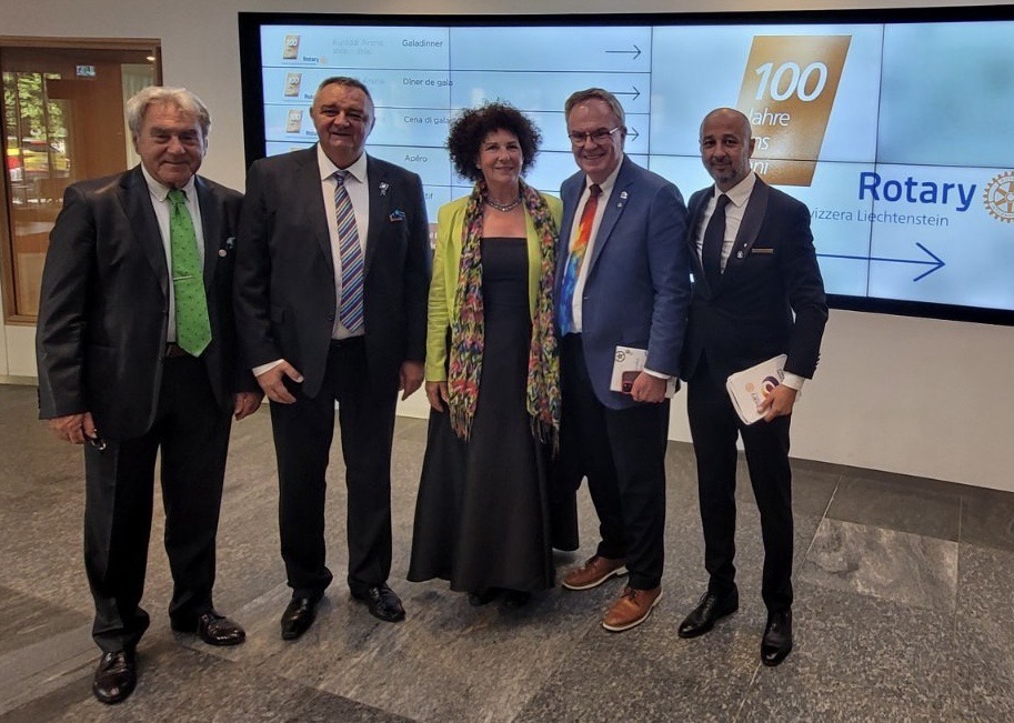 Guverner Rotarija Radojičić: Plodotvorna saradnja sadistriktom Švajcarska u oblasti ekologije i školstva