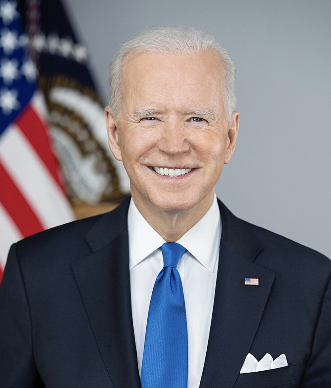 BAJDEN NE ZNA GDE UDARA: Ponosan sam što sam prva CRNKINJA u Beloj kući! 