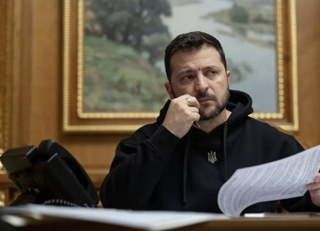 ZELENSKI SE POŽALIO ZAŠTO NE KREĆE U NOVU OFANZIVU: Oružje prekasno stiže u zonu borbenih dejstava