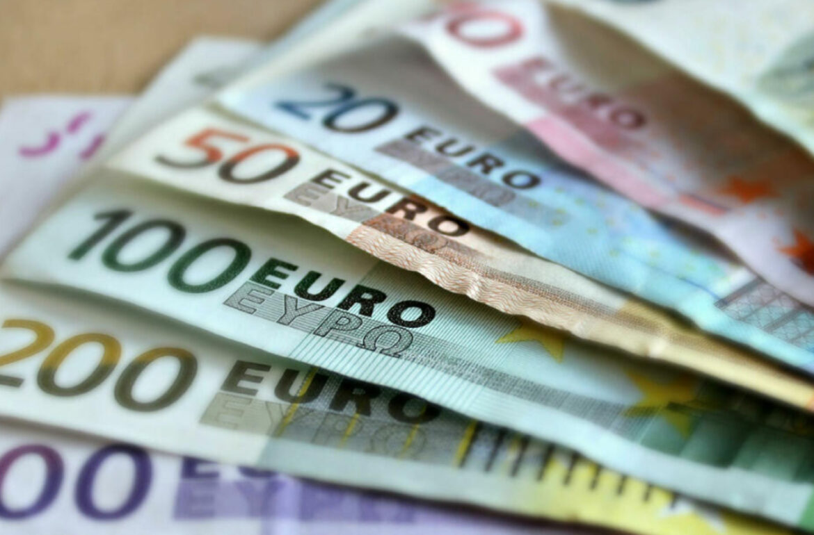 Evo koliki je danas zvanični srednji kurs dinara