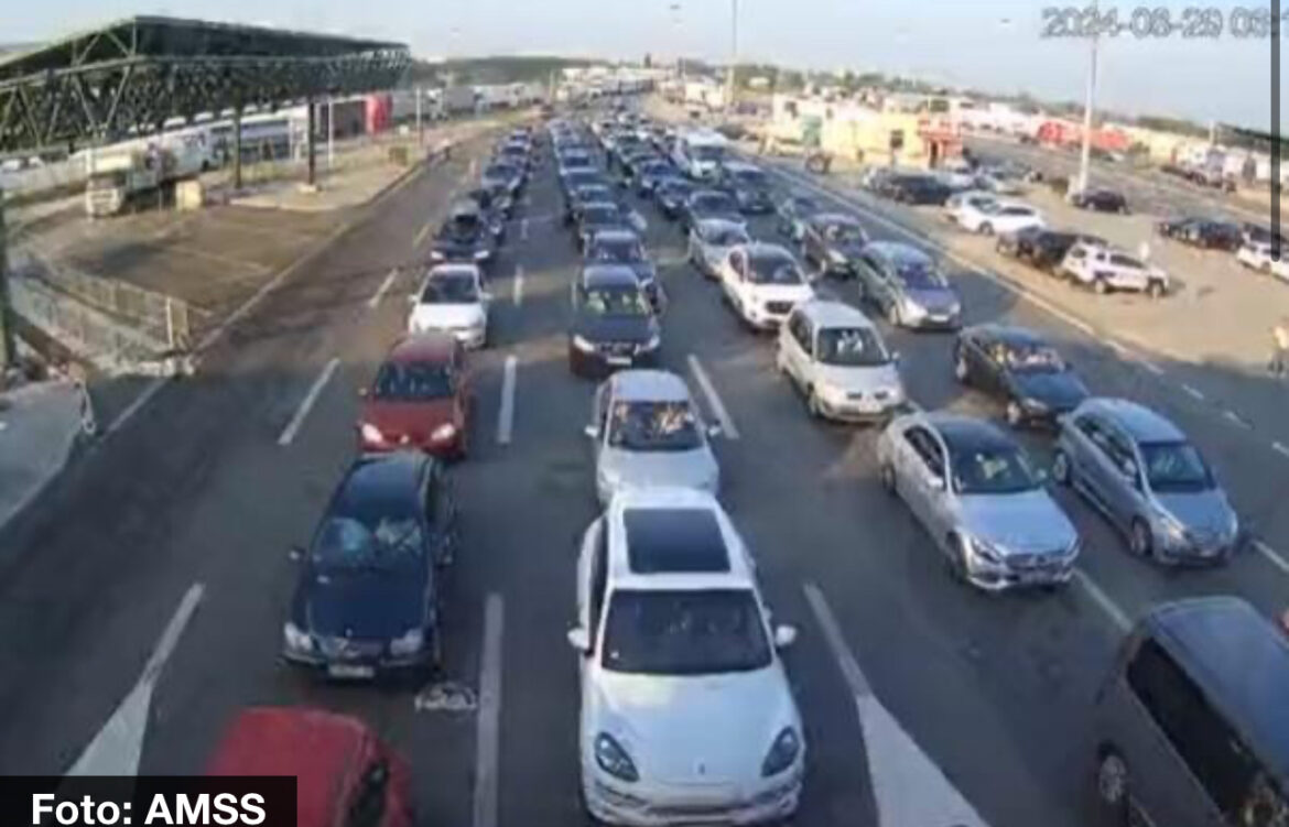 Gužva na granicama od ranog jutra: Na Horgošu i Batrovcima čeka se i do tri sata 