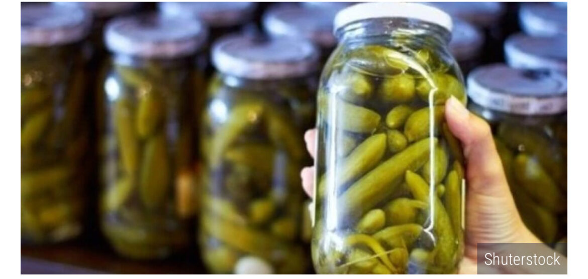 Odličan recept za kisele krastavčiće! Zimnica koju svi vole pravi se lako i brzo