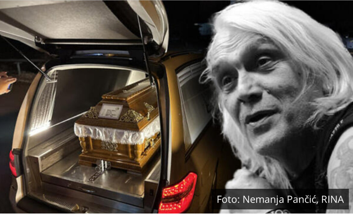 KOVČEG SA TELOM BORE ĐORĐEVIĆA STIGAO U ČAČAK Potresne scene: Dočekao ga doktor, njegov prijatelj iz detinjstva (FOTO)