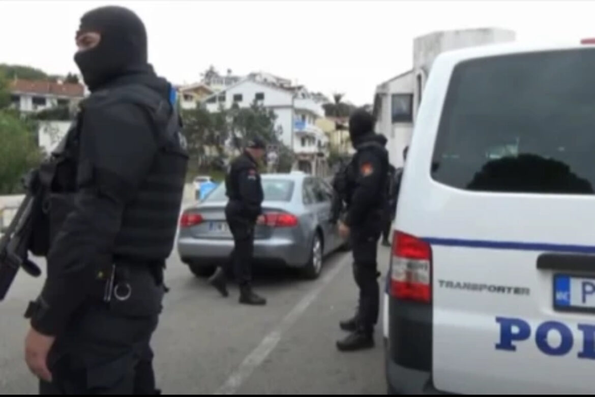 NOVI DETALJI AKCIJE SPECIJALACA U BUDVI! Pali Zvicerovi ljudi, otkriveno ko je sve uhapšen! Policija češljala teren, od vrata do vrata!