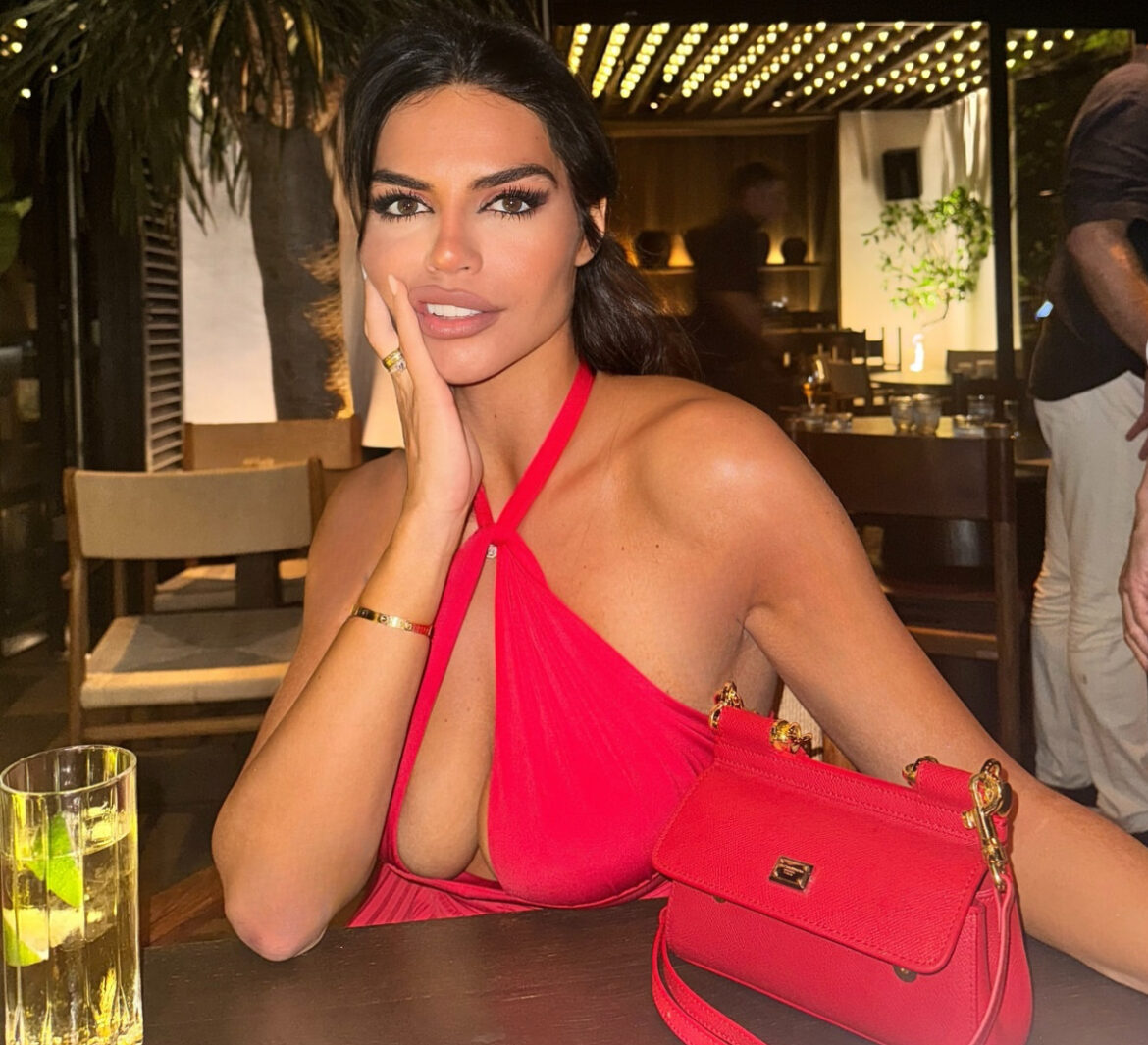 MANEKENKA I BIZNISMEN SE BAŠKARE U LUKS STANU, ĐOKOVIĆ IM PRVI KOMŠIJA! Evo kako izgleda raskošna nekretnina, za ovo zadovoljstvo iskeširali oko 400.000 €