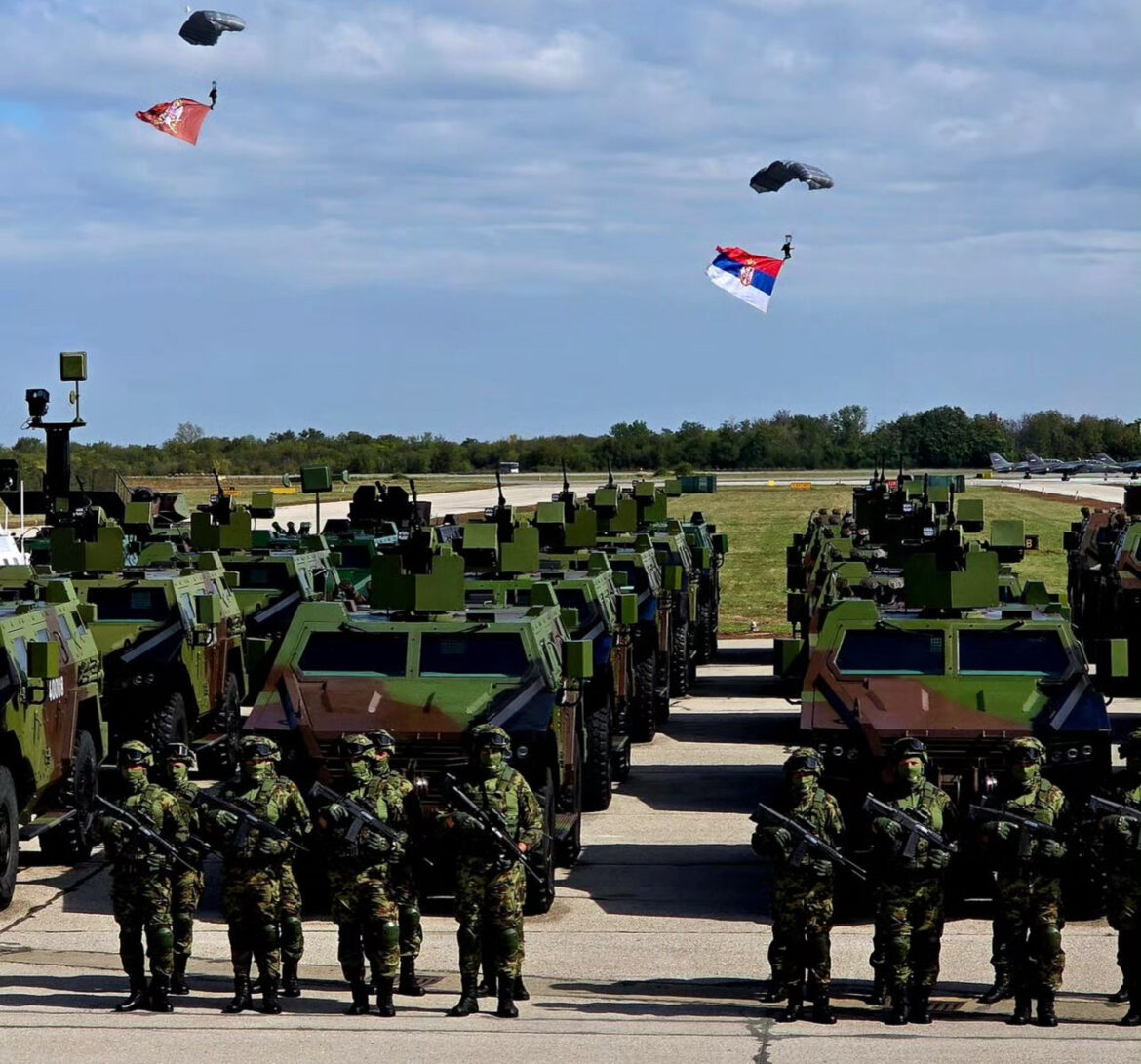 SILOVITA VOJSKA SRBIJE! Više od 6.000 vojnika, oko 2.500 naoružanja i više od 50 vazduhoplova! Prikaz sposobnosti Vojske Srbije „Zastava 2024“ u Batajnici, prisustvuje predsednik Vučić!