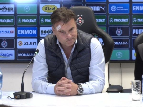 STANOJEVIĆ POVREĐEN U HAOSU POSLE MEČA: Grobari gađali trenera Partizana koji ima vidljive povrede na licu