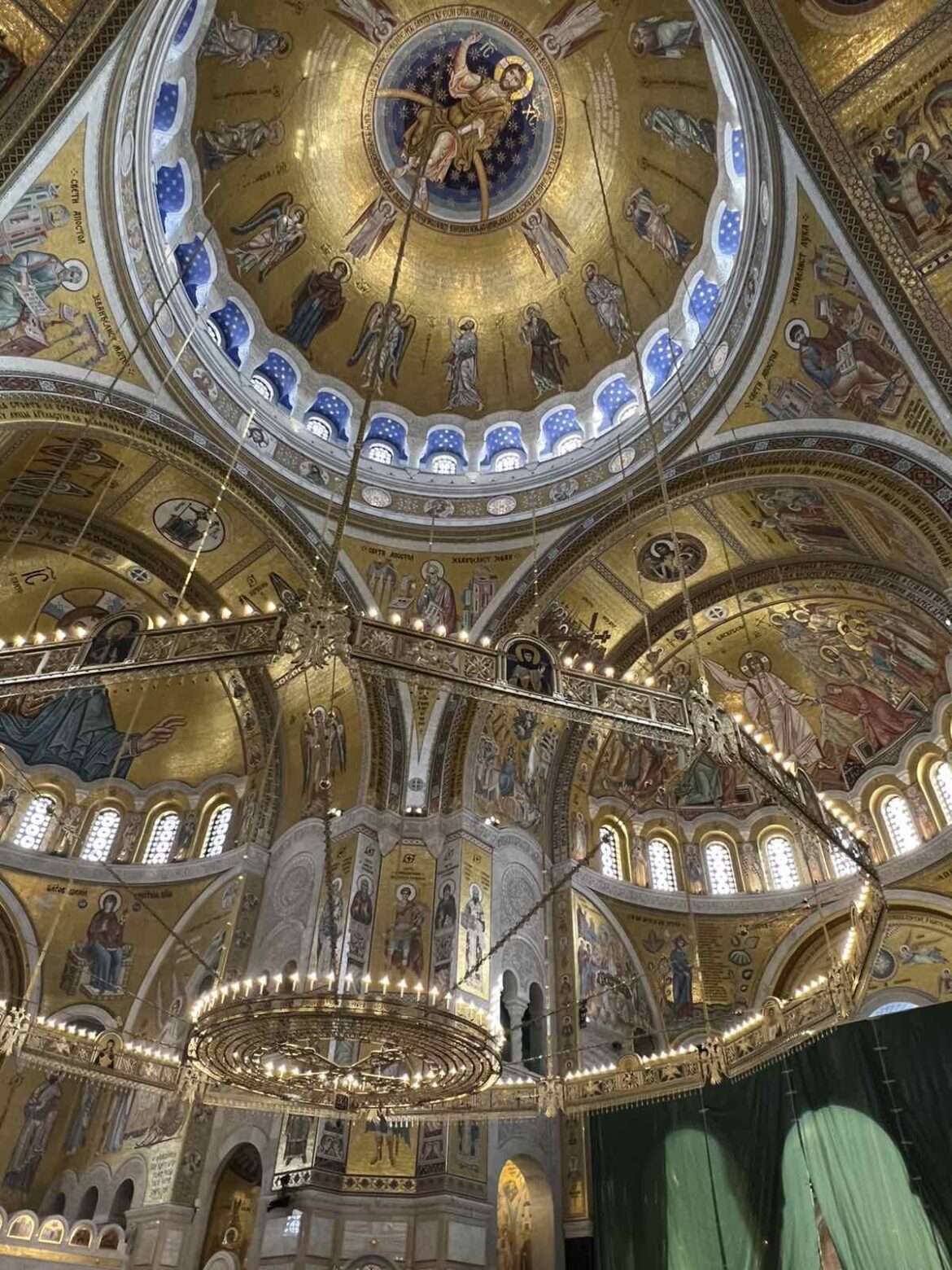 Danas je Sveta Haritina, zaštitnica žena! Svaka žena bi trebalo da ode u crkvu, važno je ispoštovati samo jedan običaj