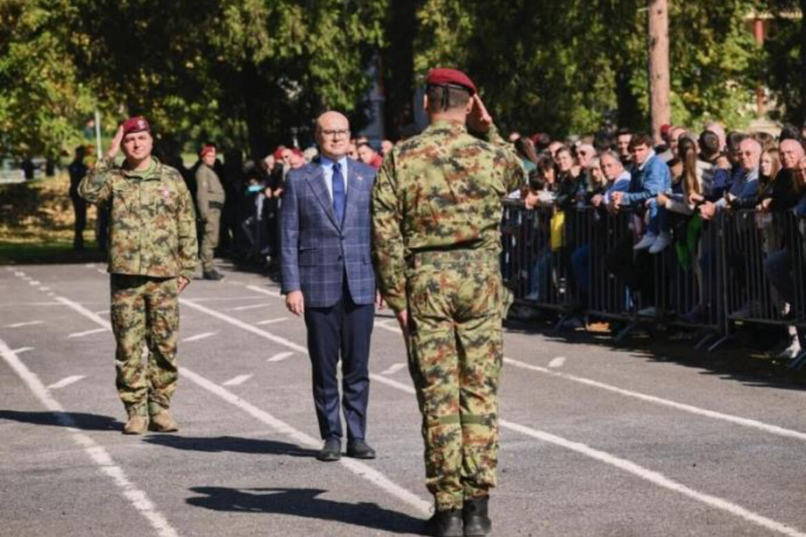 Elitna 63. padobranska proslavila 80 godina postojanja! Vučević: U odlikovanju leži priznanje za svaki znoj, svaku suzu i svaki napor koji ste uložili u odbranu